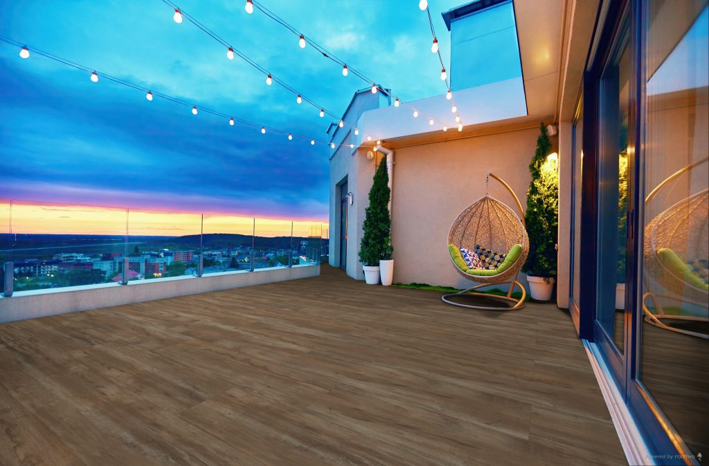 Terraza de hogares cálidos y naturales con piso Arbor Dual y diseño contemporáneo exterior.