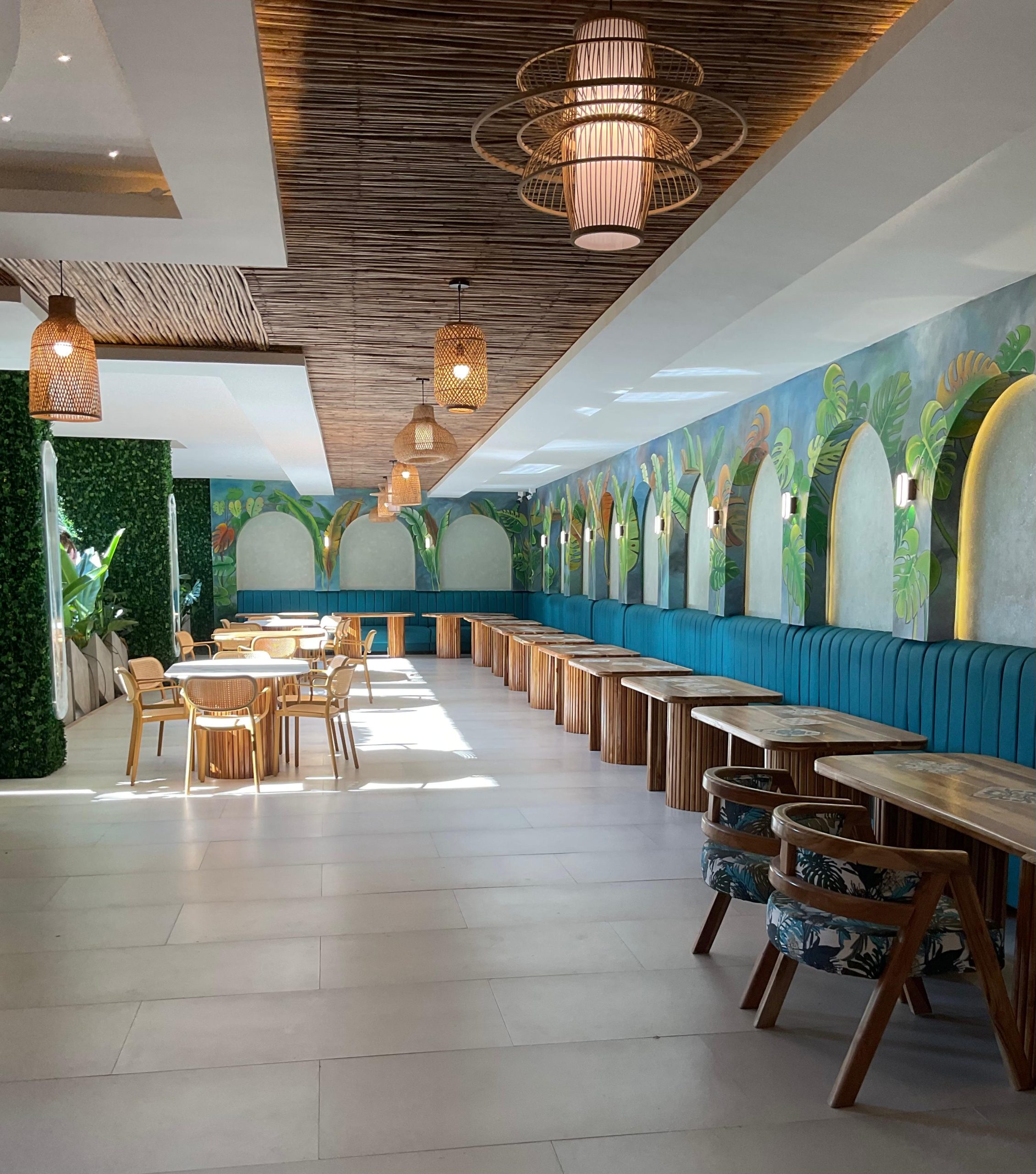 materiales cerámicos para hoteles en lobby moderno