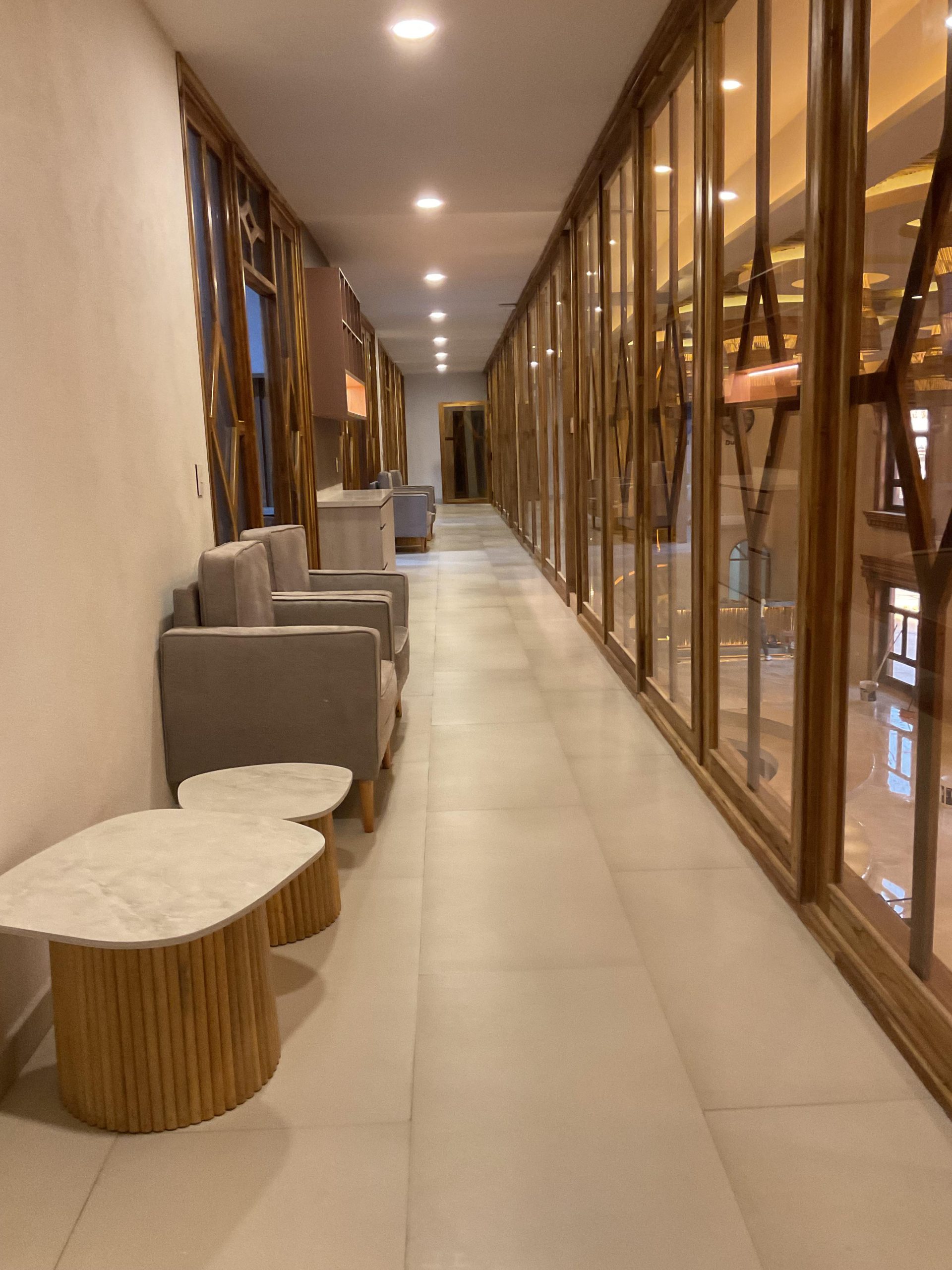 Ceranatto para hoteles en pasillos y habitaciones